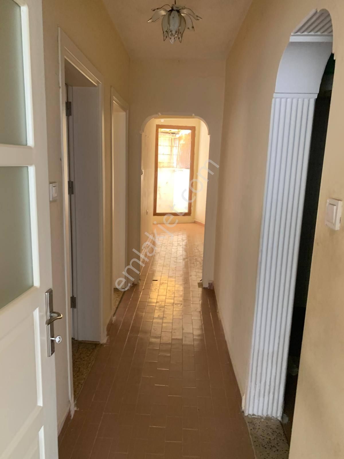 Turgutlu Satılık İstiklal Mah 2 Katlı Bina 113m2 Arsa Payı Vardır 4 Kat İmarlı 10 Metre Ön Cephe - Görsel 24