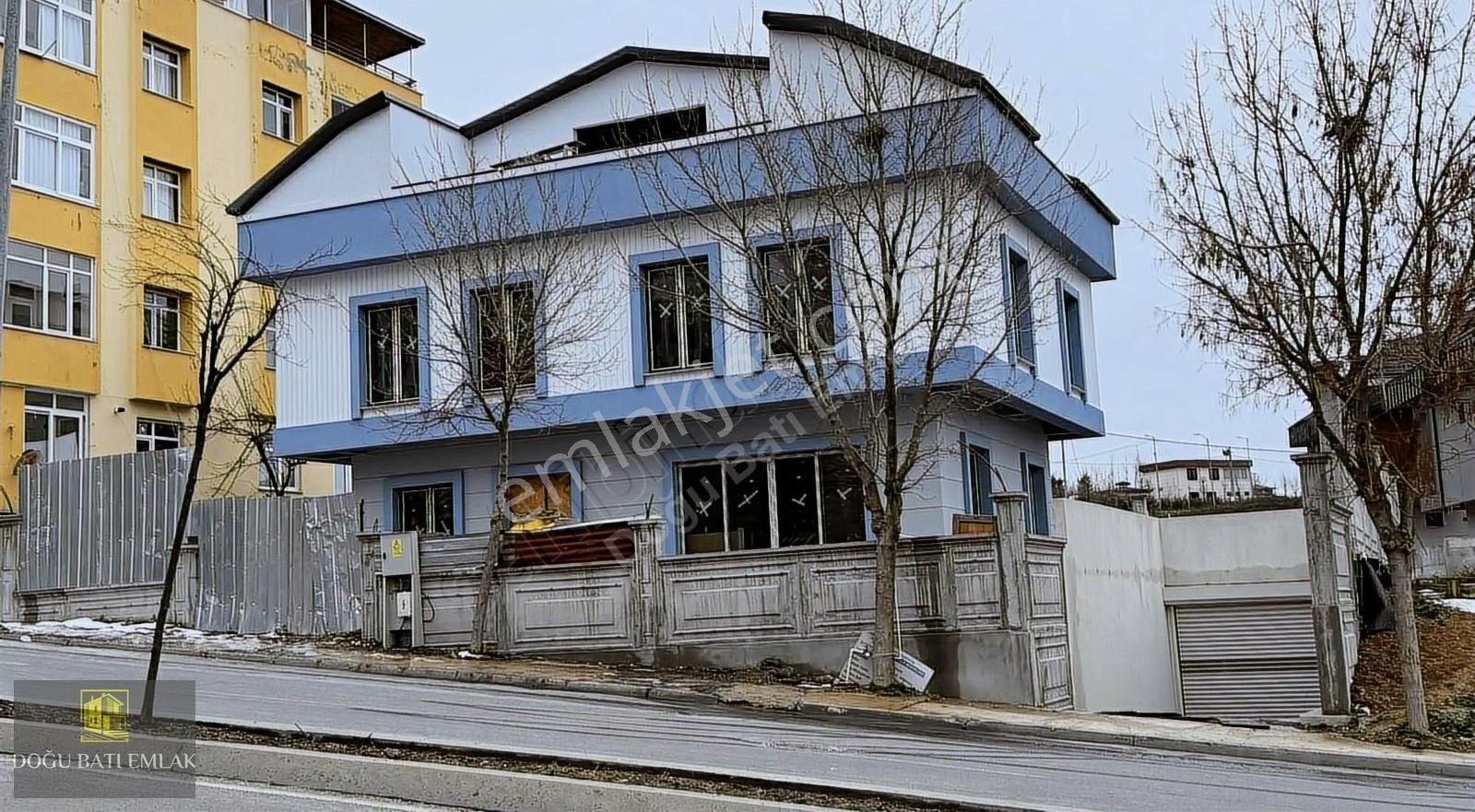 Doğu Batı'dan Beylikdüzü'nde Cadde Üzeri Bahçeli İş Yeri - Görsel 7