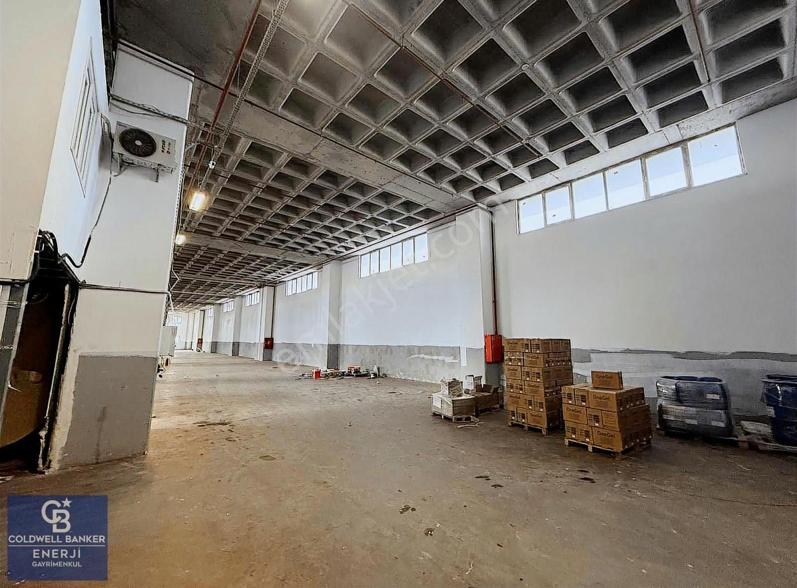 Hadımköy Kiralık 1500m2 Depo & Fabrika Katı Tır Yanaşır - Görsel 16