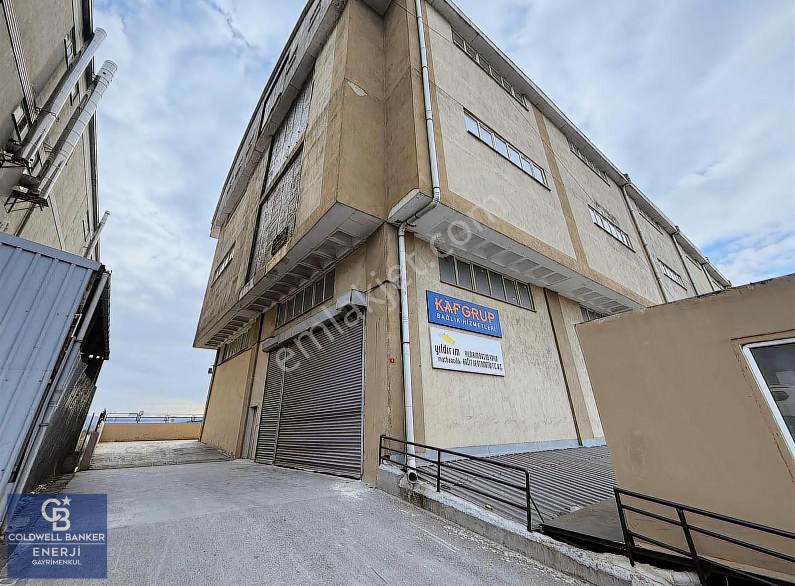 Hadımköy Kiralık 1500m2 Depo & Fabrika Katı Tır Yanaşır - Görsel 15