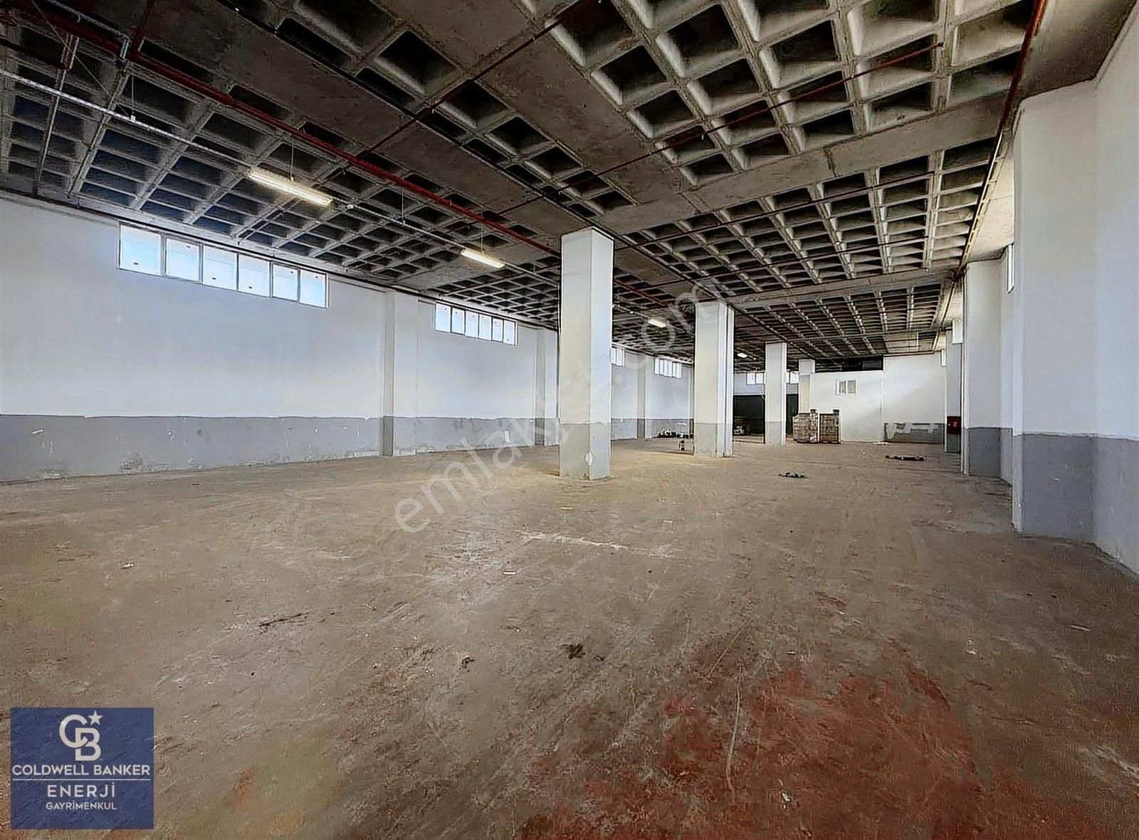 Hadımköy Kiralık 1500m2 Depo & Fabrika Katı Tır Yanaşır - Görsel 2