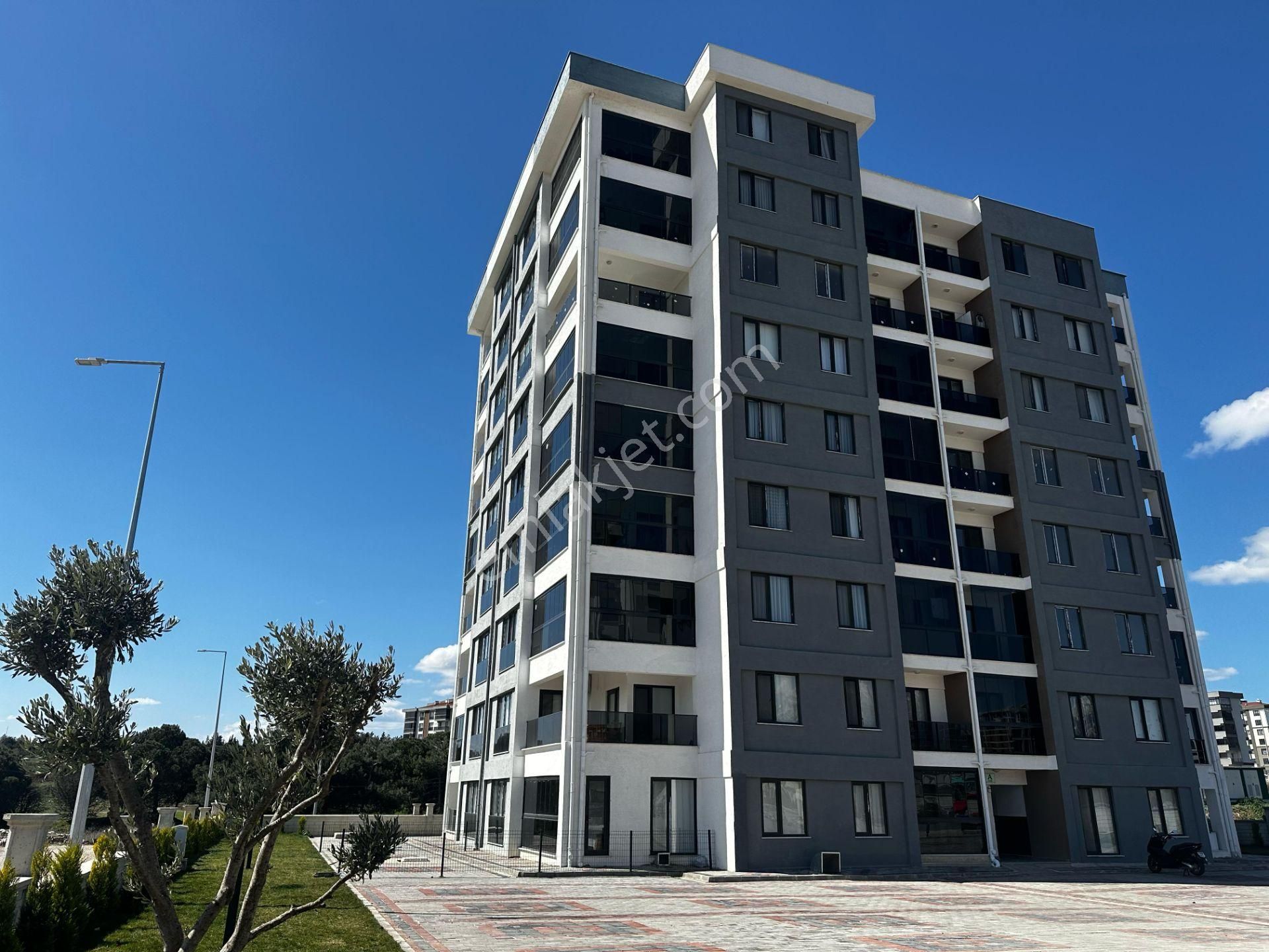 Çanakkale Merkez Esenler Satılık Daire Çanakkale Esenler'de Havuzlu Site İçi Satılık Sıfır 3+1 Daire!