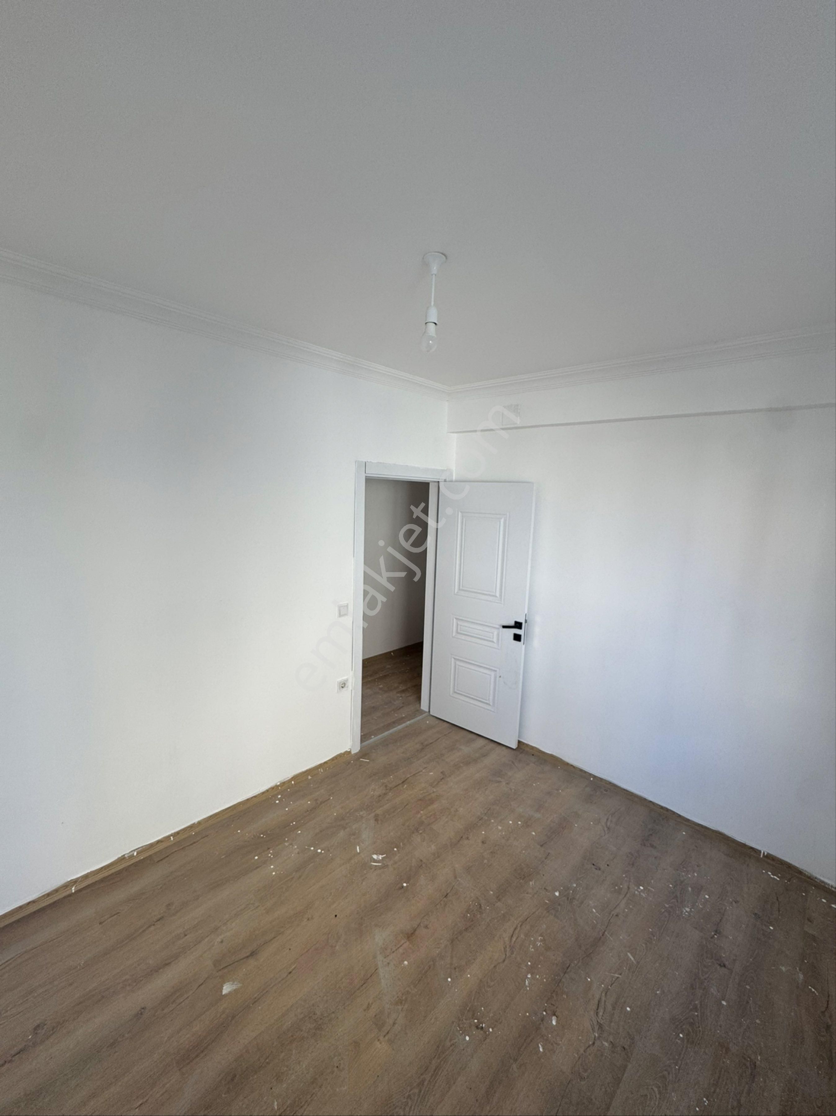 Günel Emlaktan Havuzlu 1+1 Daire - Görsel 9