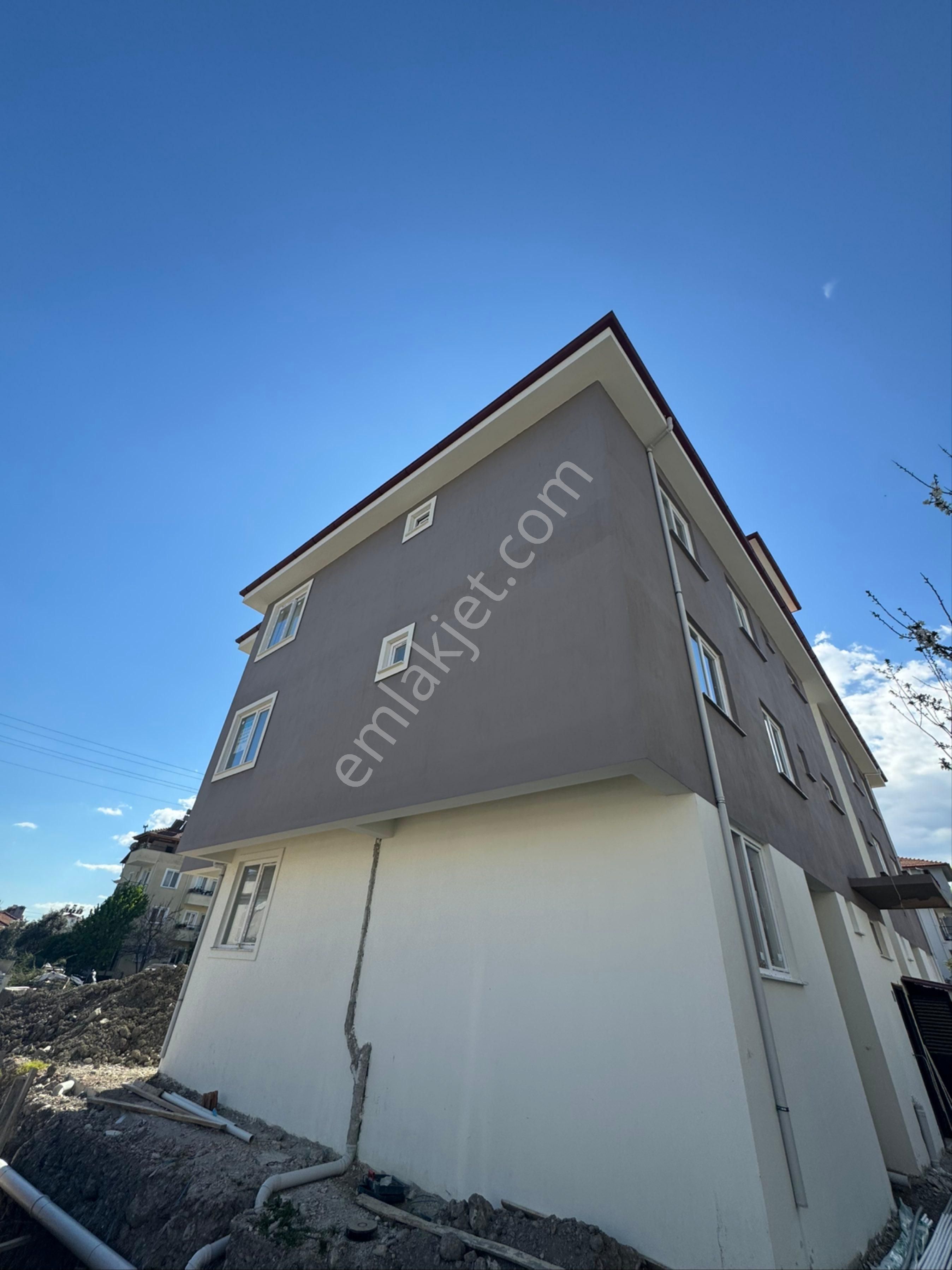 Günel Emlaktan Havuzlu 1+1 Daire - Görsel 2