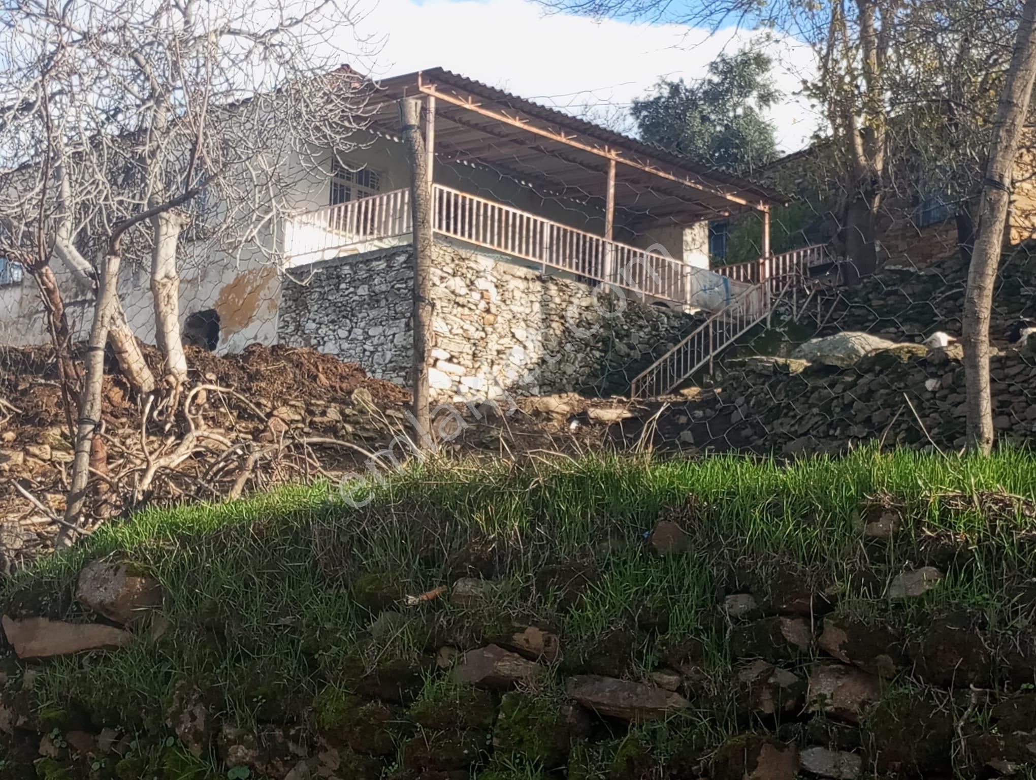 Söke Kaygıllı Satılık Köy Evi Sökede Satılık Müstakil Köy Evi