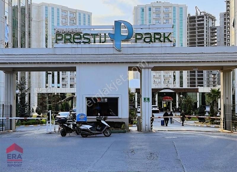 Esenyurt Zafer Satılık Daire Prestij Park Güvenlikli Havuzlu Site De Büyük Balkonlu 3+1 135m