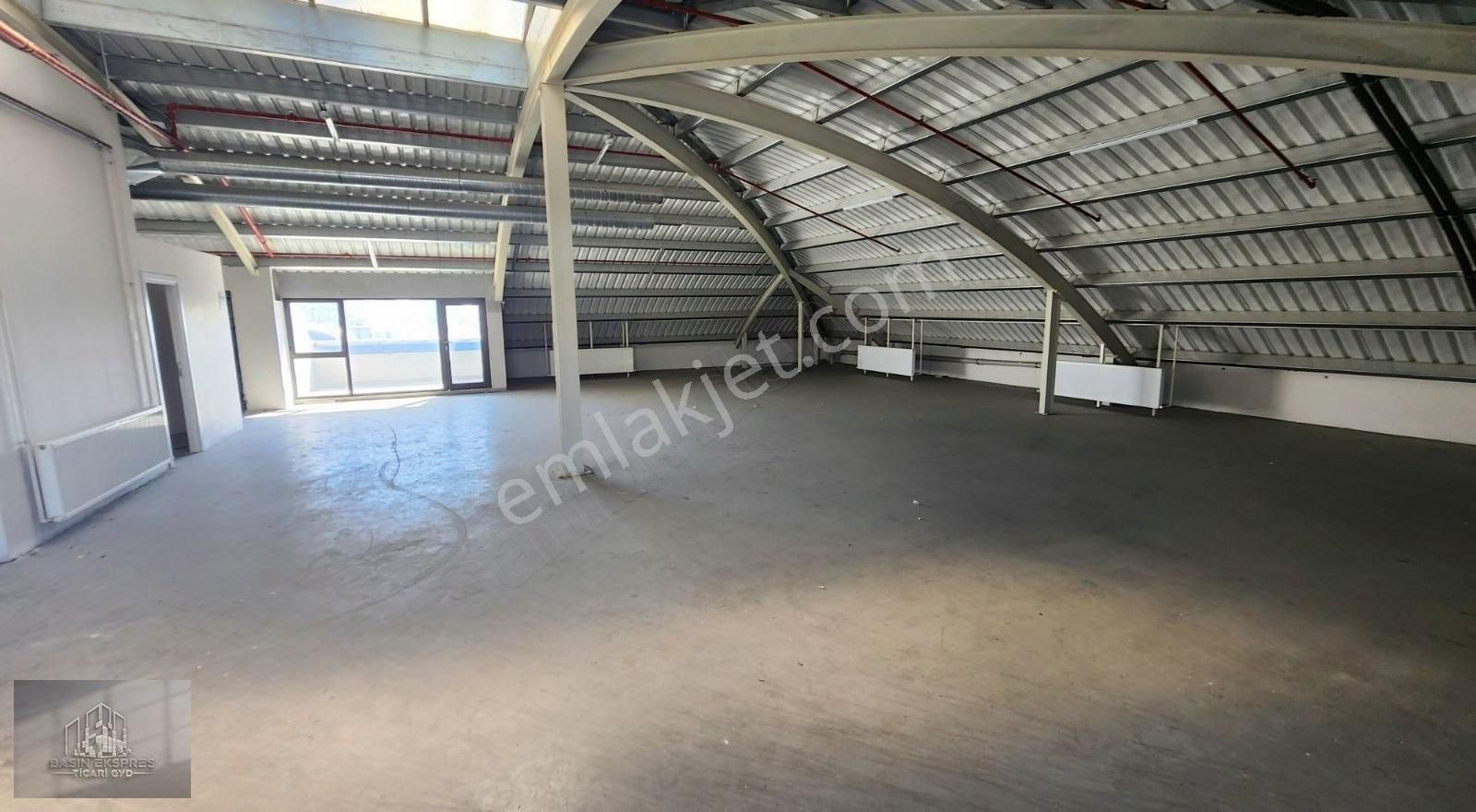 Sulyapıdan Yeni İskanlı 700 M2 İki Katlı Ofis İş Yeri - Görsel 17