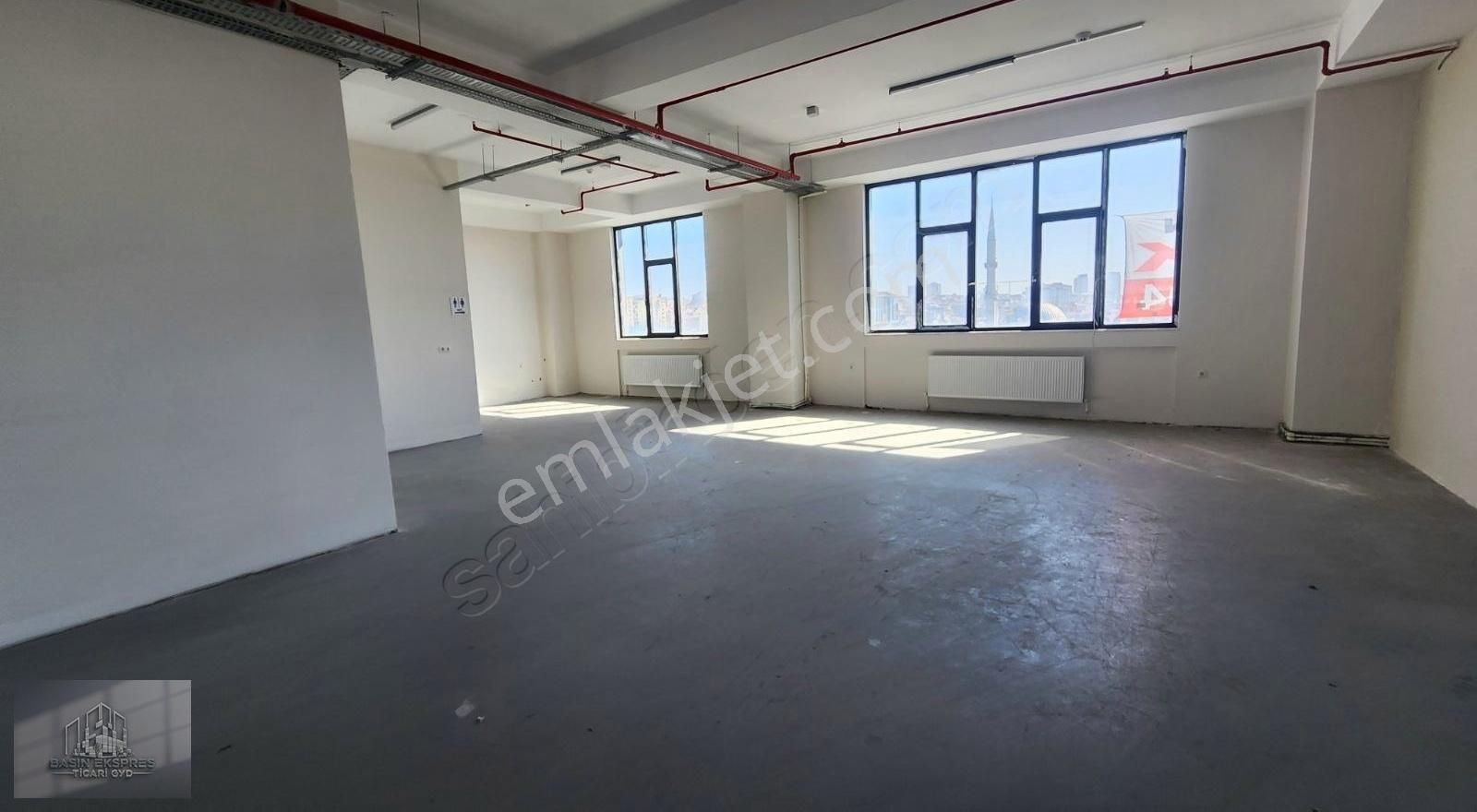 Sulyapıdan Yeni İskanlı 700 M2 İki Katlı Ofis İş Yeri - Görsel 12