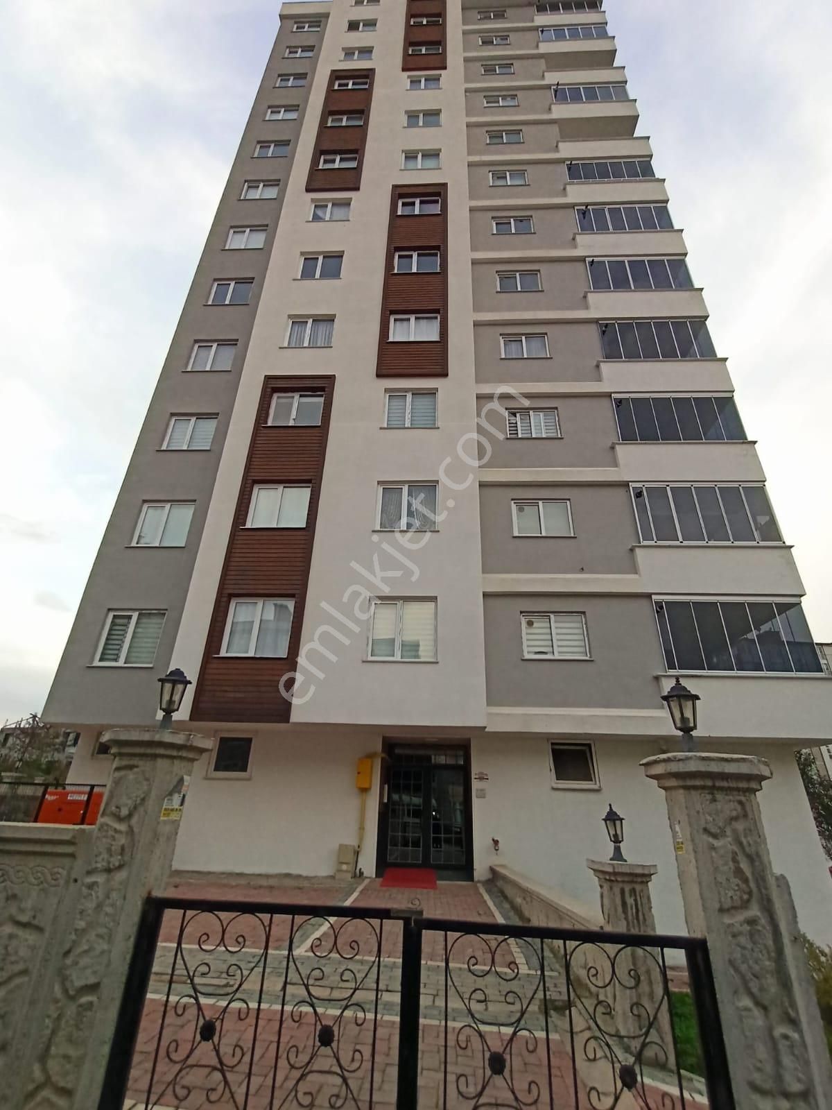 Fatsa Dolunay Satılık Daire Dolunay Mahallesi Ece Park Sitesinde 4+1 Geniş Kullanışlı Daire