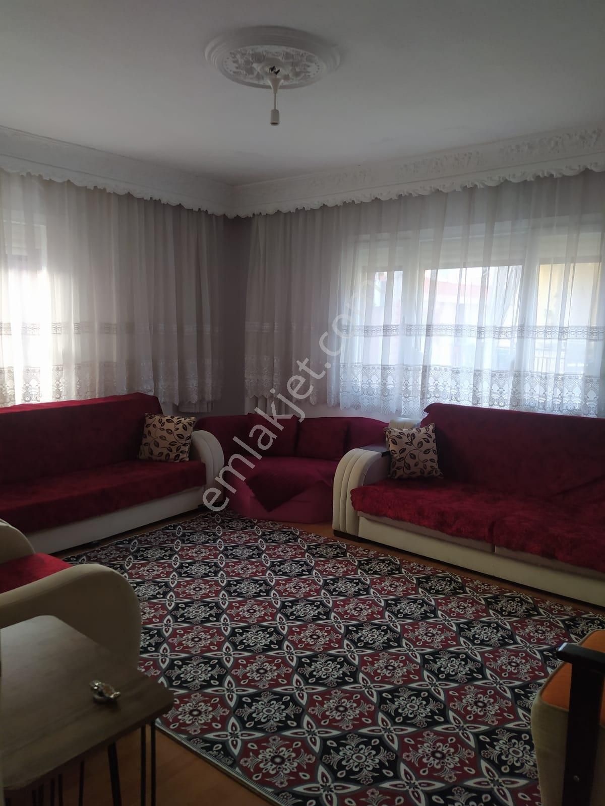 Turgutlu Turan Satılık Daire Acil Satılık Manisa Turgutlu Turan Mahallesi Dereköy Cami Yakınında 95 M2 2+1 4.kat Daire