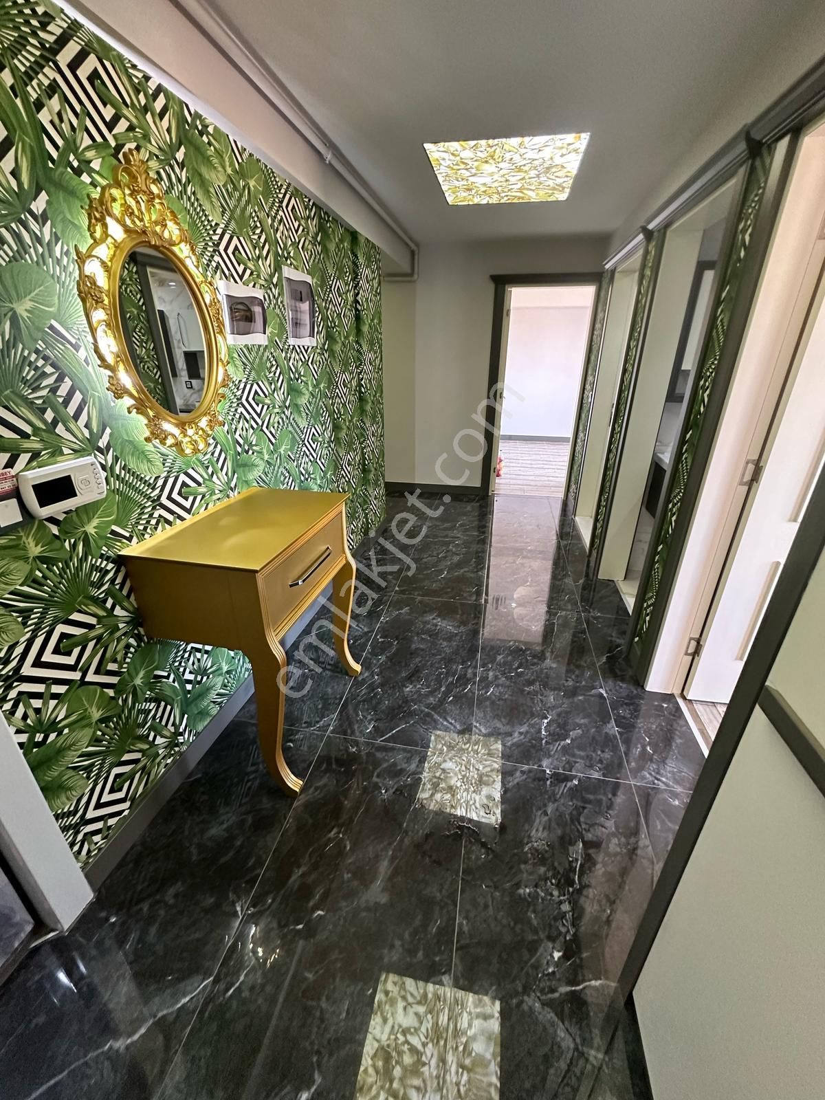 Denizli Yenişafak Mahallesinde 3+1 145m2 Klima,tv Ünitesi,avize,perdeli Satılık Lüks Dizayn Daire - Görsel 6