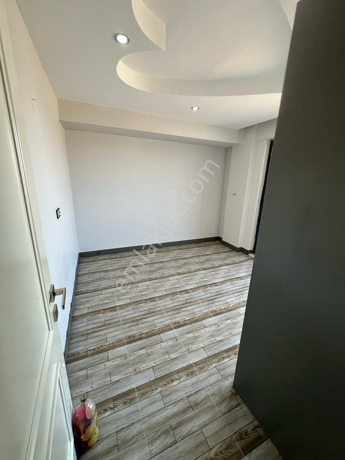 Denizli Yenişafak Mahallesinde 3+1 145m2 Klima,tv Ünitesi,avize,perdeli Satılık Lüks Dizayn Daire - Görsel 8