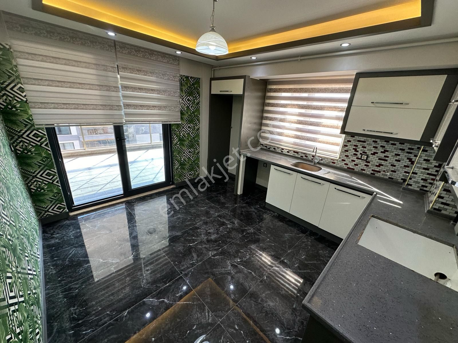 Denizli Yenişafak Mahallesinde 3+1 145m2 Klima,tv Ünitesi,avize,perdeli Satılık Lüks Dizayn Daire - Görsel 7