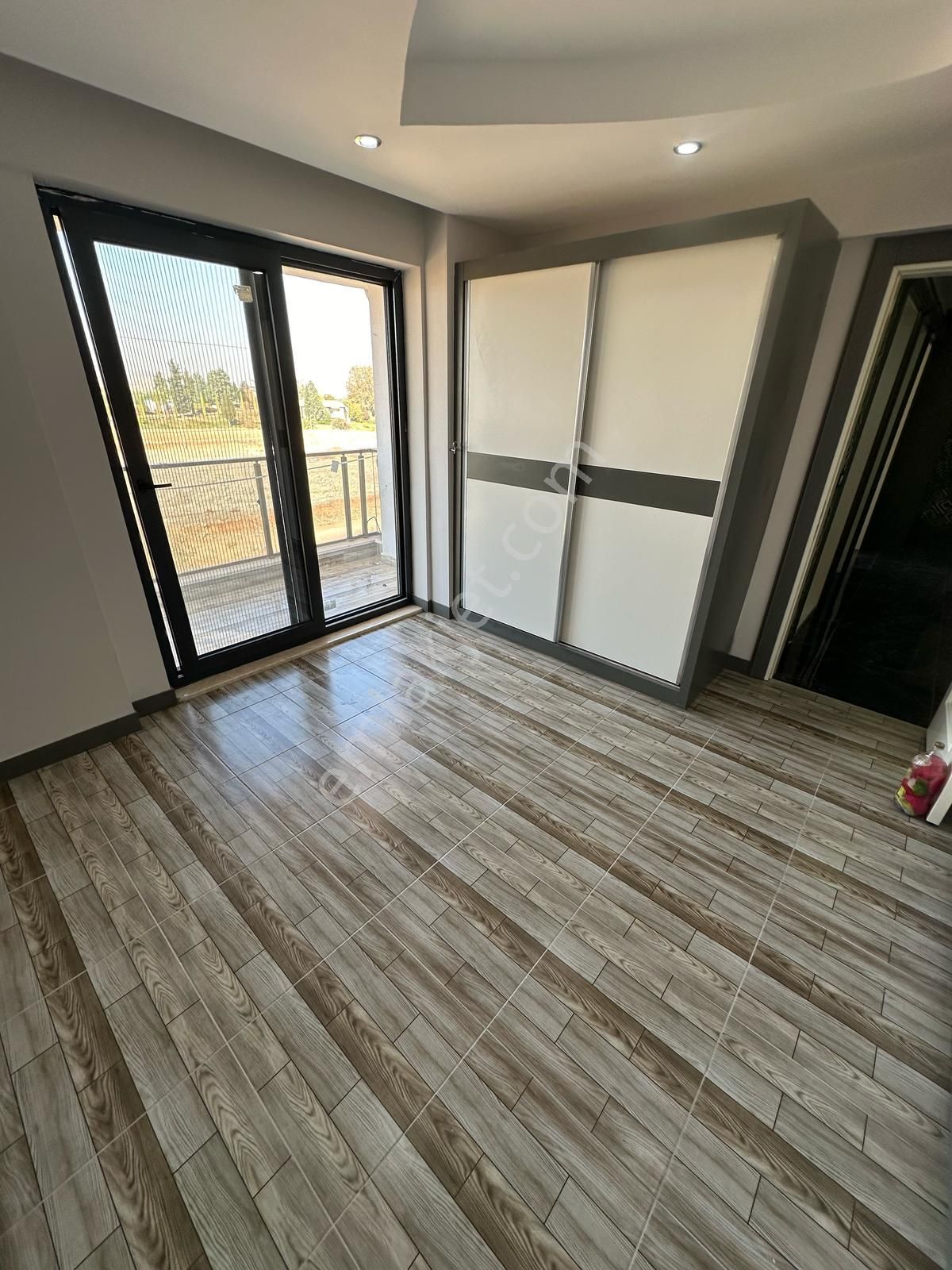 Denizli Yenişafak Mahallesinde 3+1 145m2 Klima,tv Ünitesi,avize,perdeli Satılık Lüks Dizayn Daire - Görsel 10