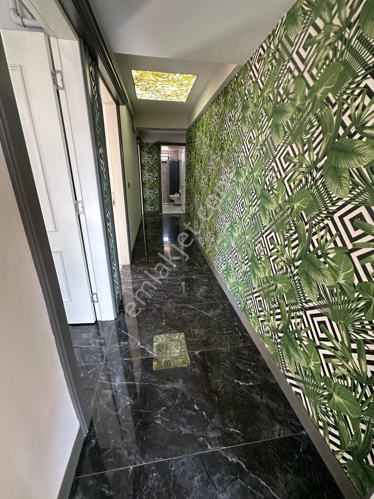 Denizli Yenişafak Mahallesinde 3+1 145m2 Klima,tv Ünitesi,avize,perdeli Satılık Lüks Dizayn Daire - Görsel 2