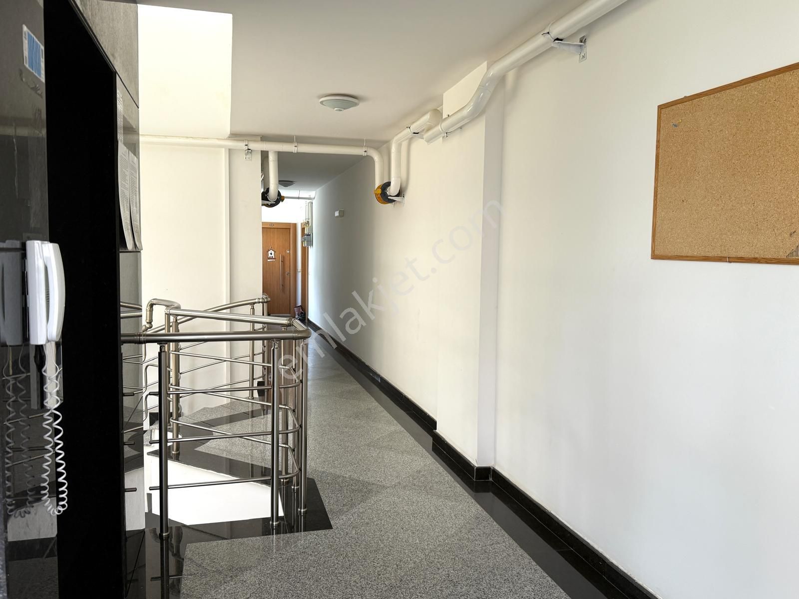 Sanayi Arkasında Deniz Manzaralı Kapalı Mutfak 3+1 Daire Satılık - Görsel 5