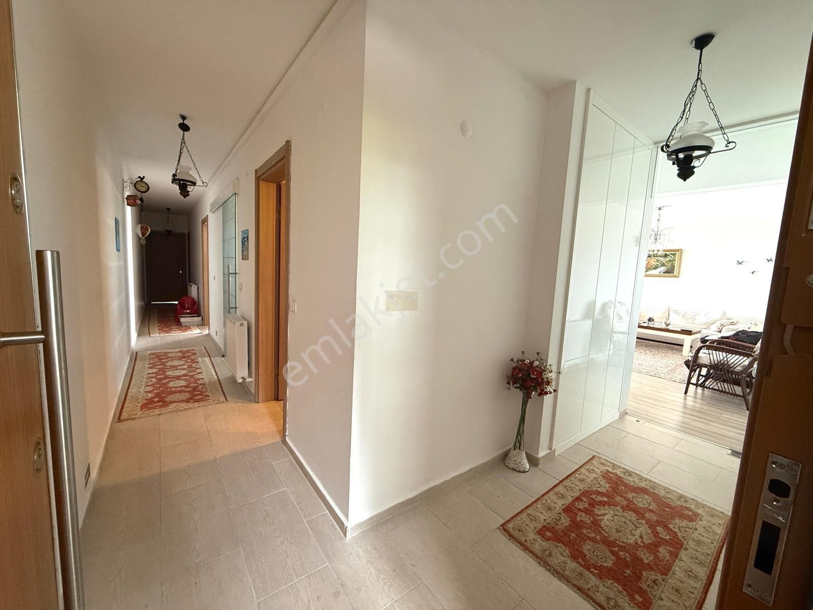 Sanayi Arkasında Deniz Manzaralı Kapalı Mutfak 3+1 Daire Satılık - Görsel 16