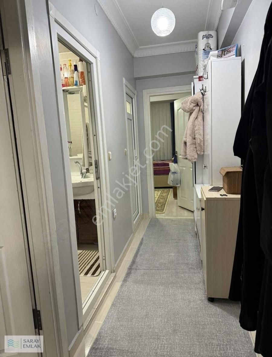 Saray Emlaktan Metroya Yakın Satılık Yeni Yapı Ara Kat Daire