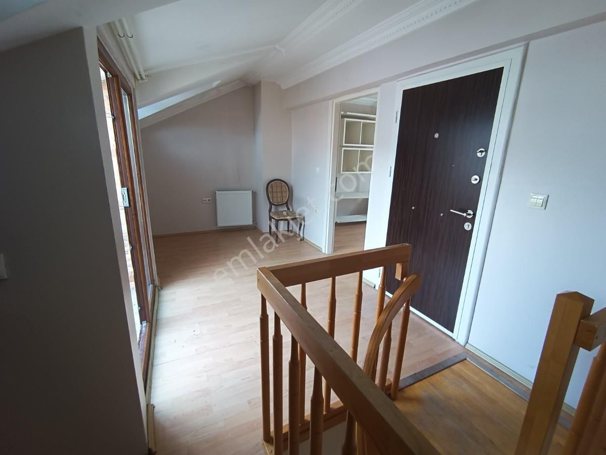 Üsküdar Zeynep Kamilde Genç Binada Dubleks Daire - Görsel 35