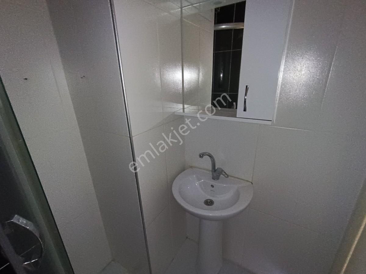 Üsküdar Zeynep Kamilde Genç Binada Dubleks Daire - Görsel 29