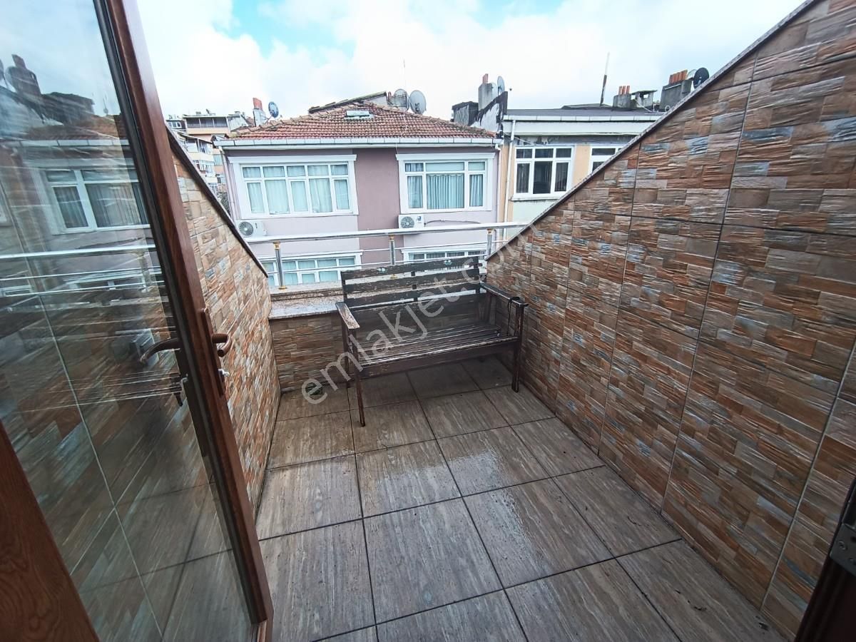 Üsküdar Zeynep Kamilde Genç Binada Dubleks Daire - Görsel 34