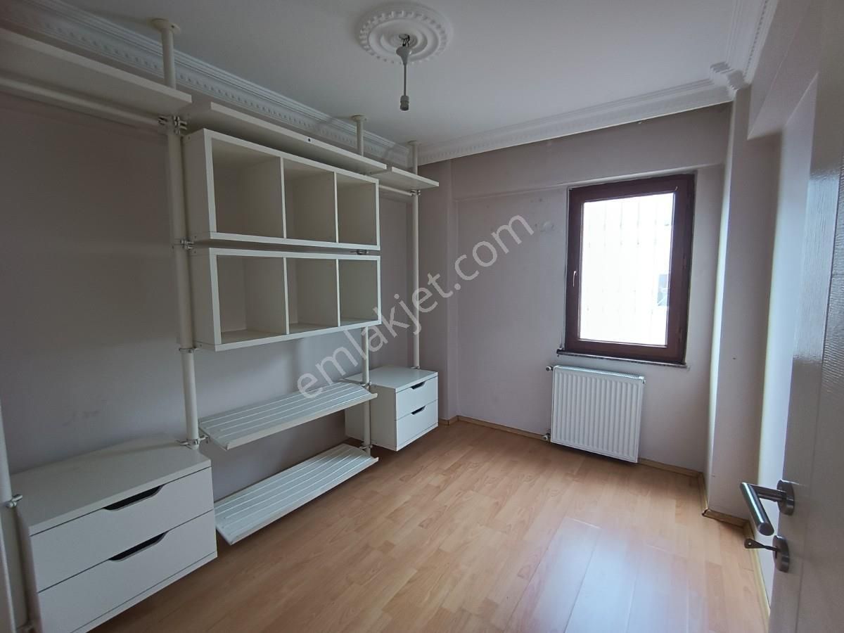 Üsküdar Zeynep Kamilde Genç Binada Dubleks Daire - Görsel 18