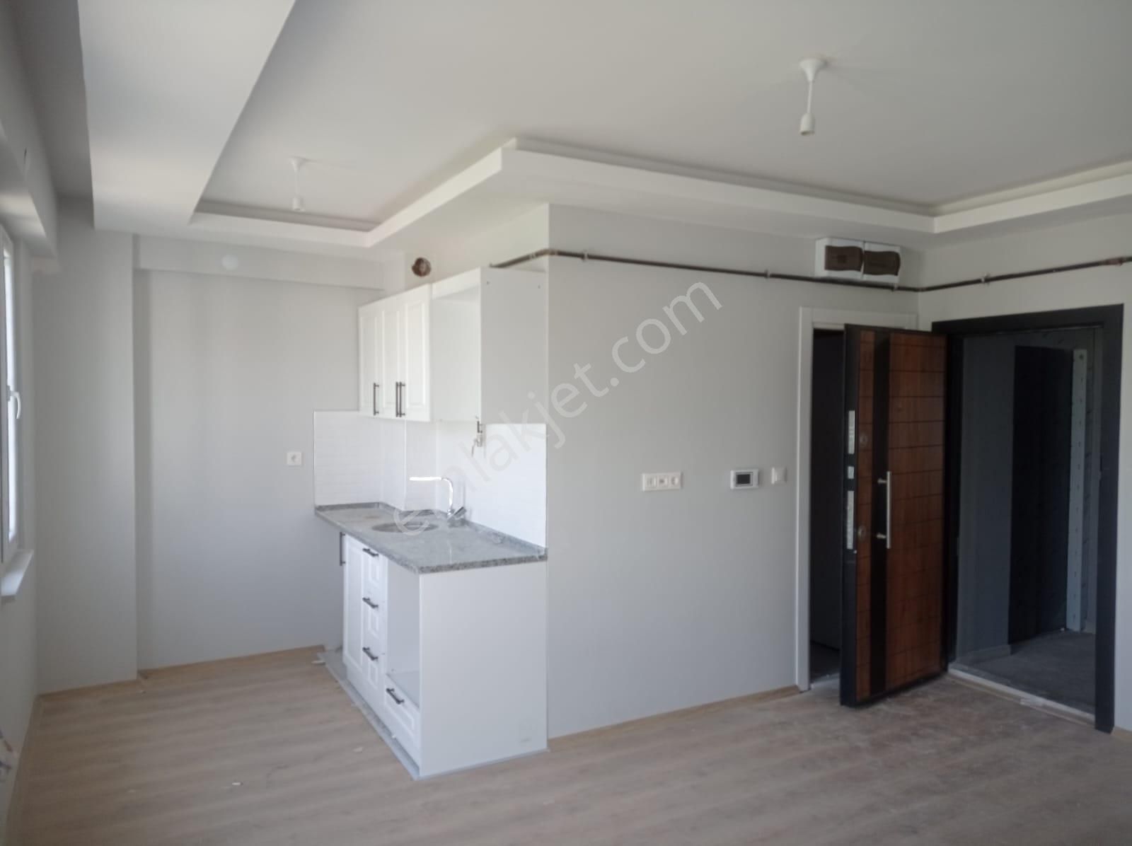 Çarşı Mahalle Fen Lisesi Yakınında Satılık 1+1 Daire
