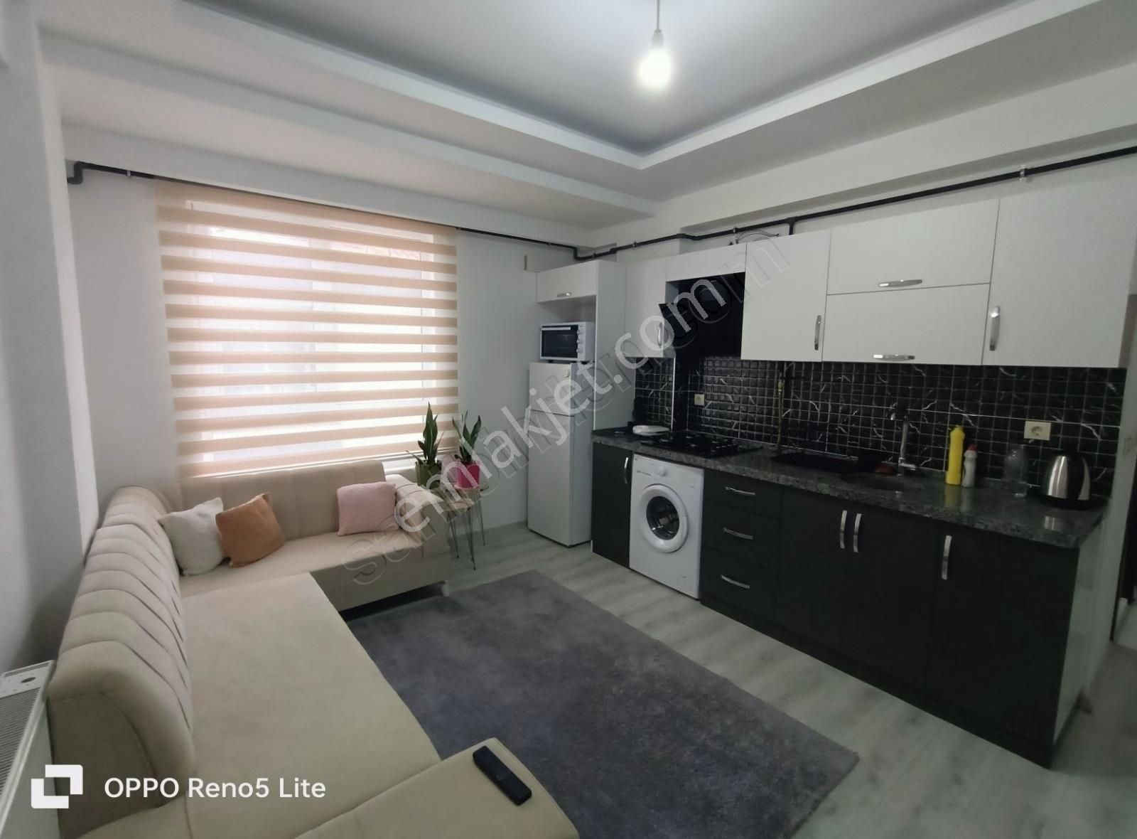 Tramvaya 5 Dk Geniş Balkonlu Eşyalı Daire - Görsel 15