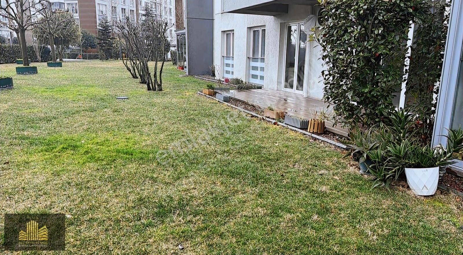 Küçükçekmece Atakent Satılık Daire Tema İstanbul 1 De Satılık 3+1 155 M2 Geniş Bahçe Katı Daire