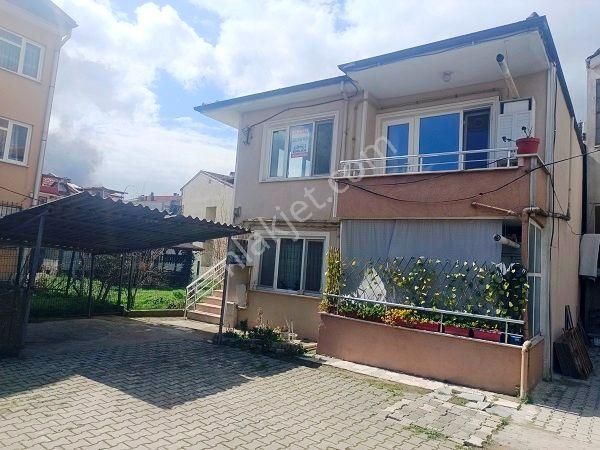 Adapazarı Şeker Kiralık Daire Çiftçi Emlak'tan Şeker Mh Opet Arkası İçi Yapılı 135 M² 3+1