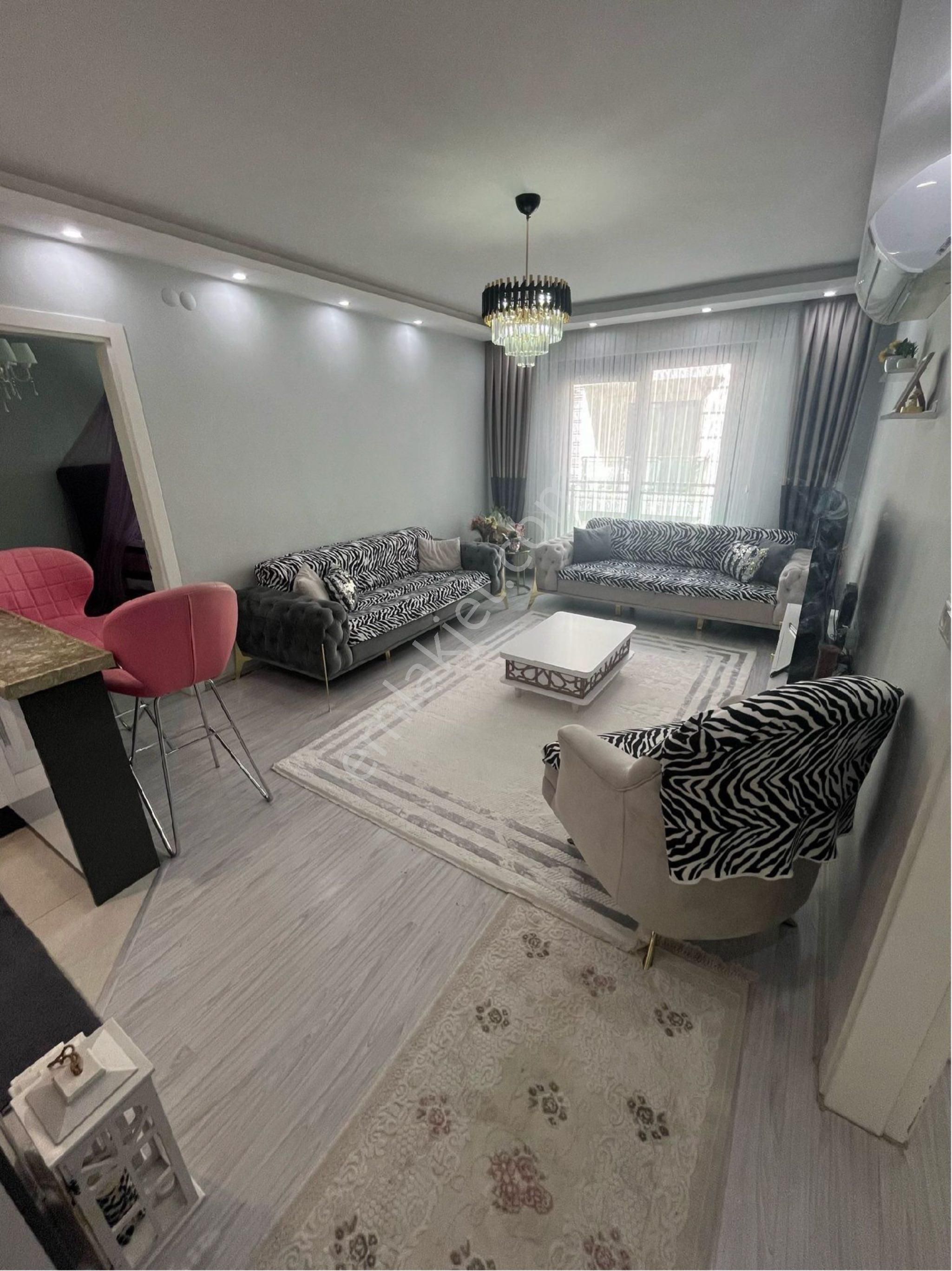 Manisa Yunusemre Muradiye Site İçinde 2+1 Satılık Daire