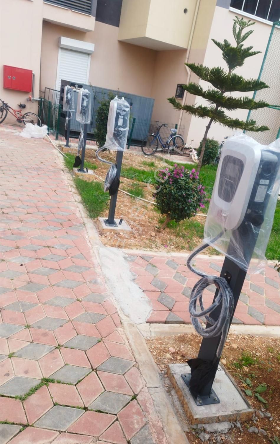 Mezitli Akdeniz Satılık Daire Elektirikli Araç Şarj İstasyonlu Site İçerisinde Mersin'de İlk Ve Tek