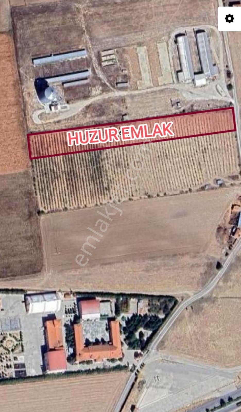 Karaman Merkez Pirireis Satılık Konut+Ticaret Alanı Pirireis Mah. Merkez Karaman Da Satılık Bahçe