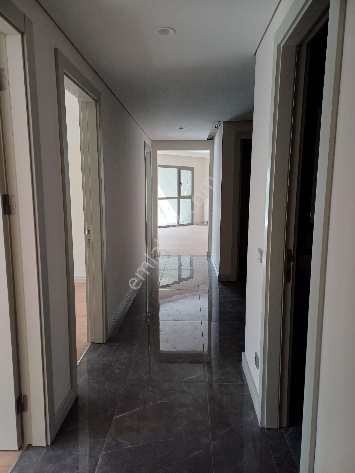 Bizim Mahalle Sahıbınden En Ucuz 4+1 Boş Acil - Görsel 6