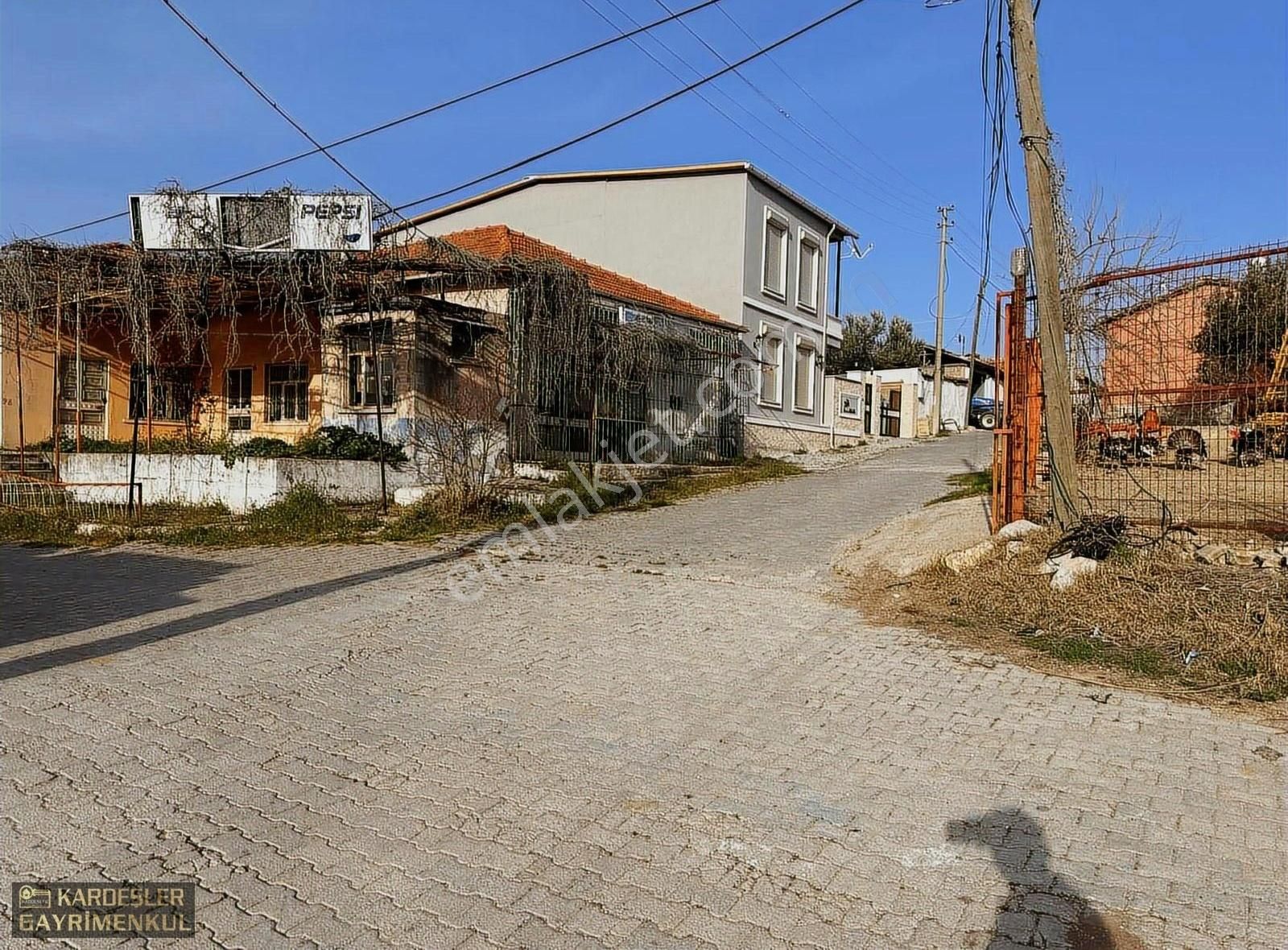 Pınarcıkta Satılık Köyiçinde Müstakil Ev