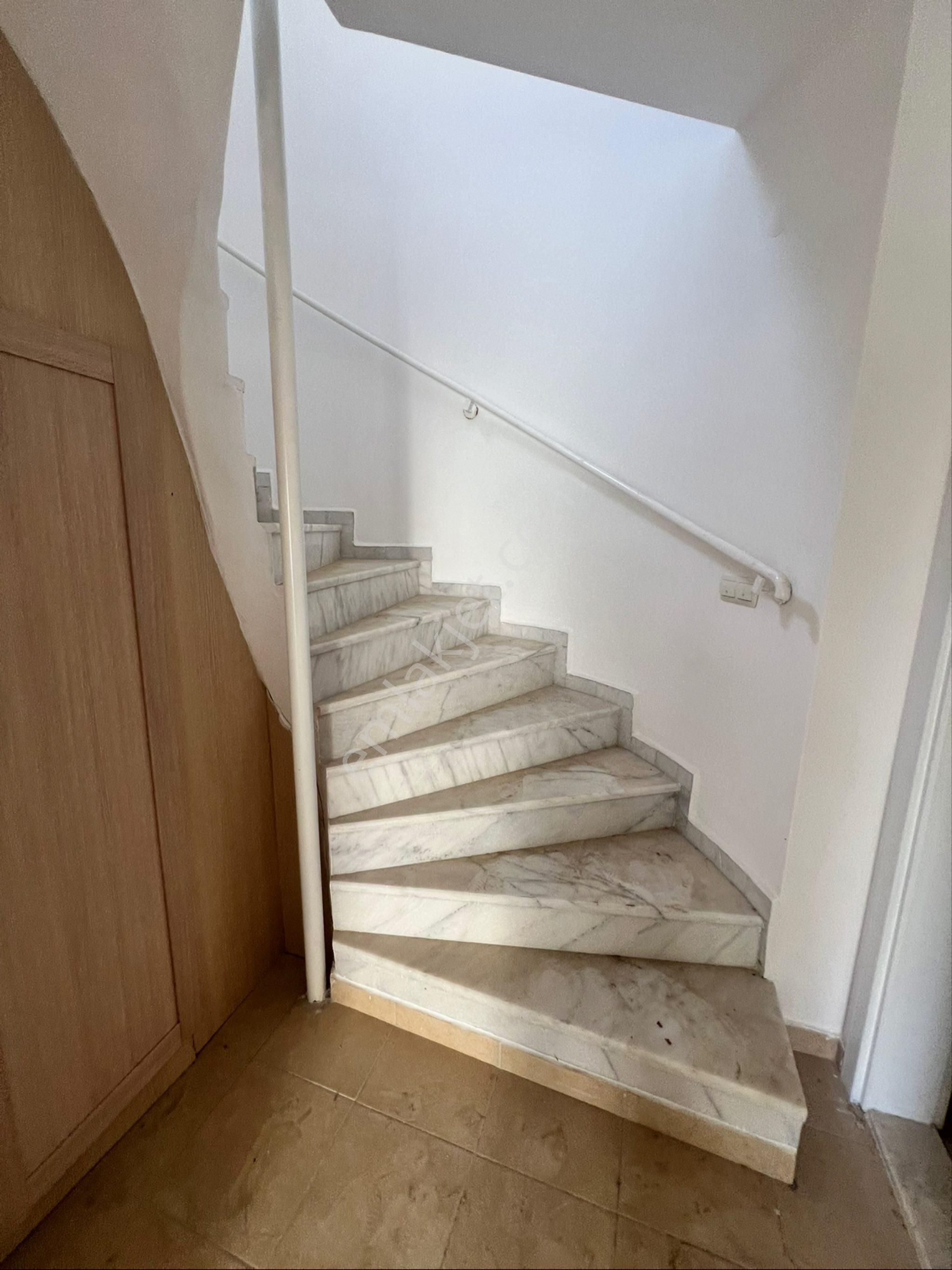Didim Akbük’te Satılık 4 + 1 Ayrı Mutfak Site İçerisinde Müstakil Villa - Görsel 16