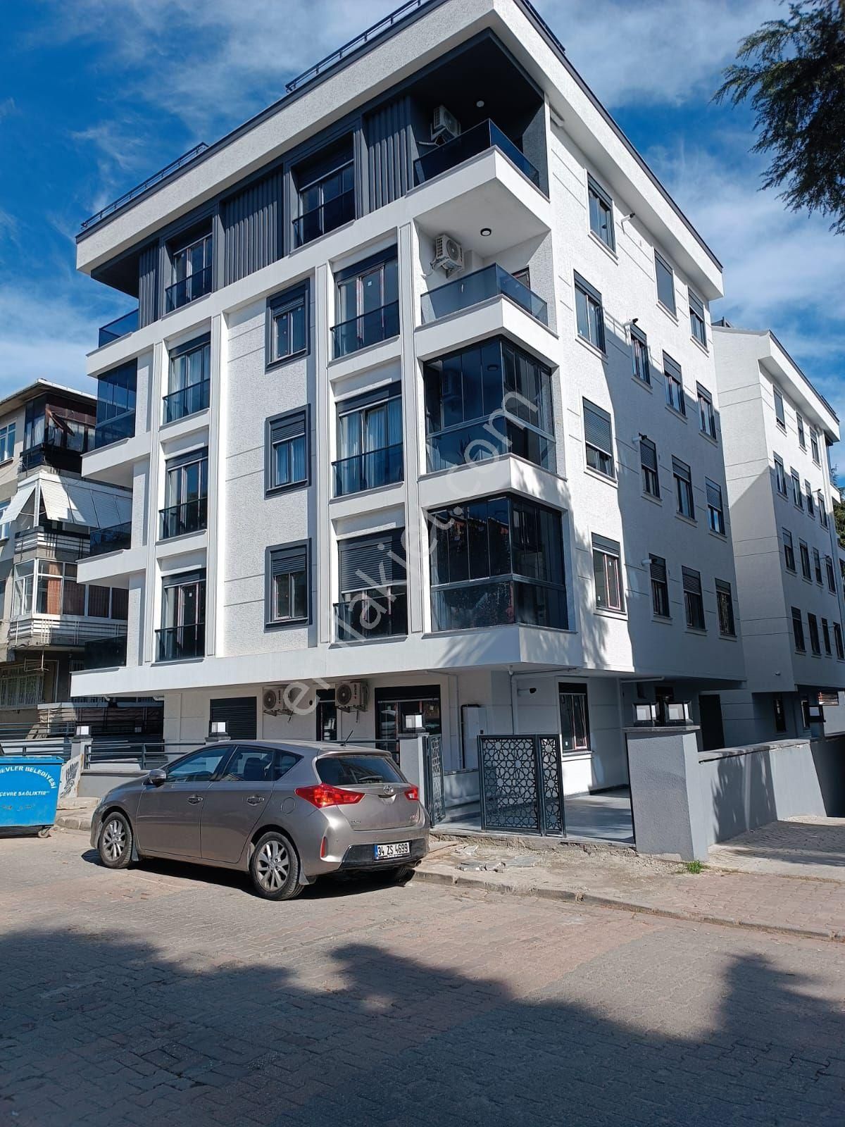 Bahçelievler Ömür Plaza'ya 5 Dakika Yürüme Mesafesinde 2+1 Satılık Daire - Görsel 3