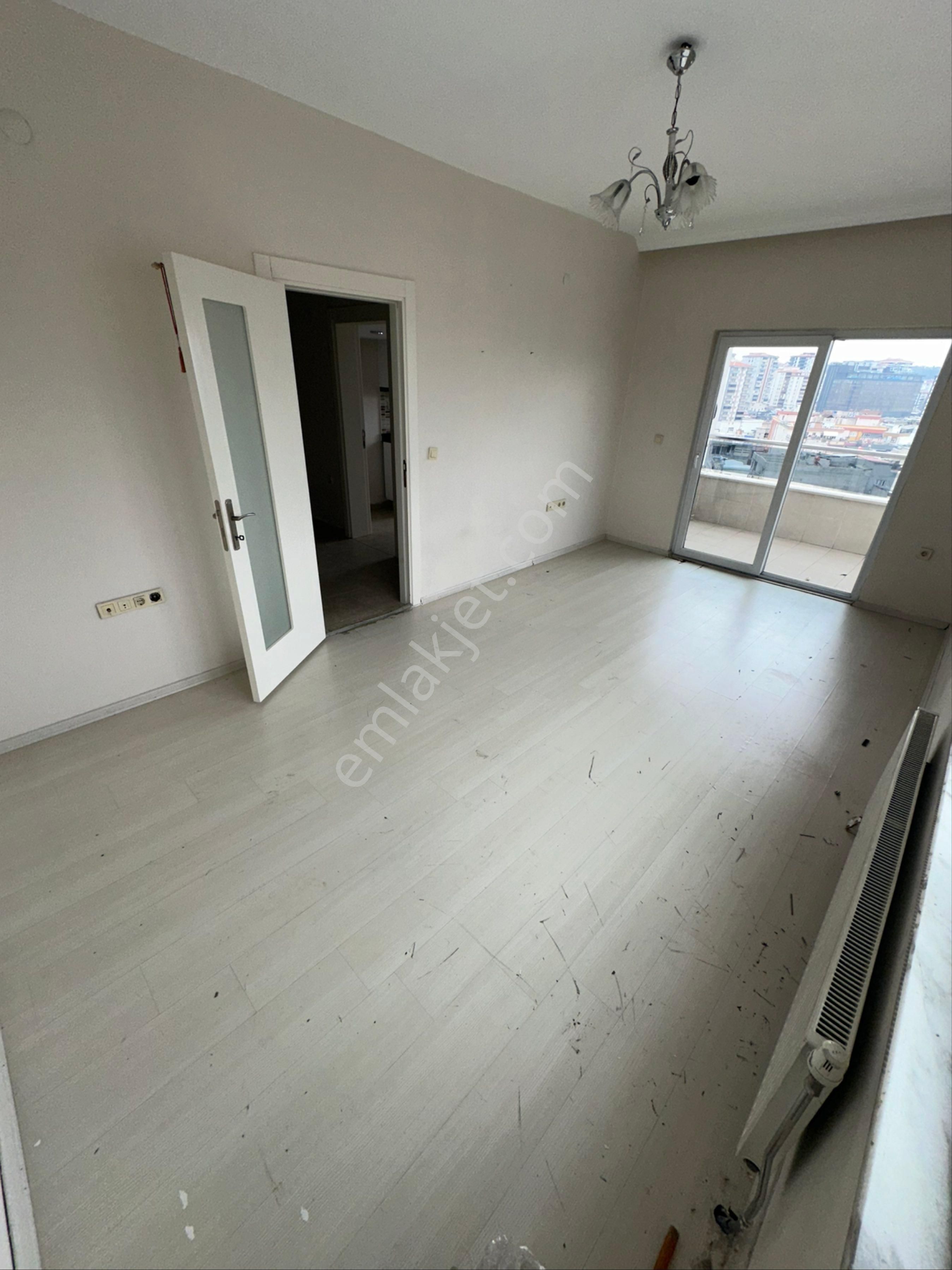 Şehitkamil Güzelyurt Kiralık Daire Güzelyurt Konutlarında Temiz 2+1 Kiralık Daire