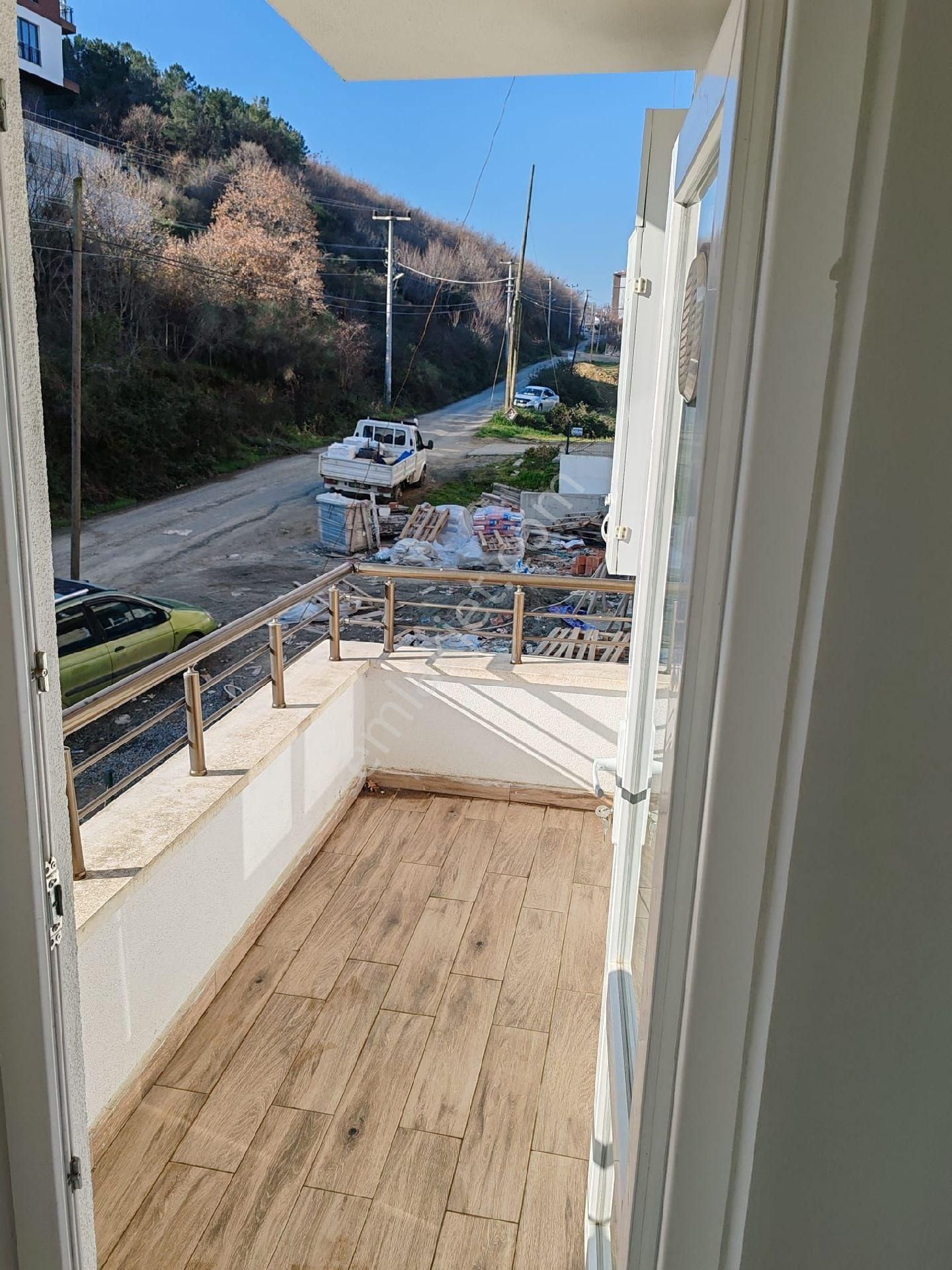 Tramvaya 2 Sokak Eşyalı Memur Kiracılı - Görsel 5