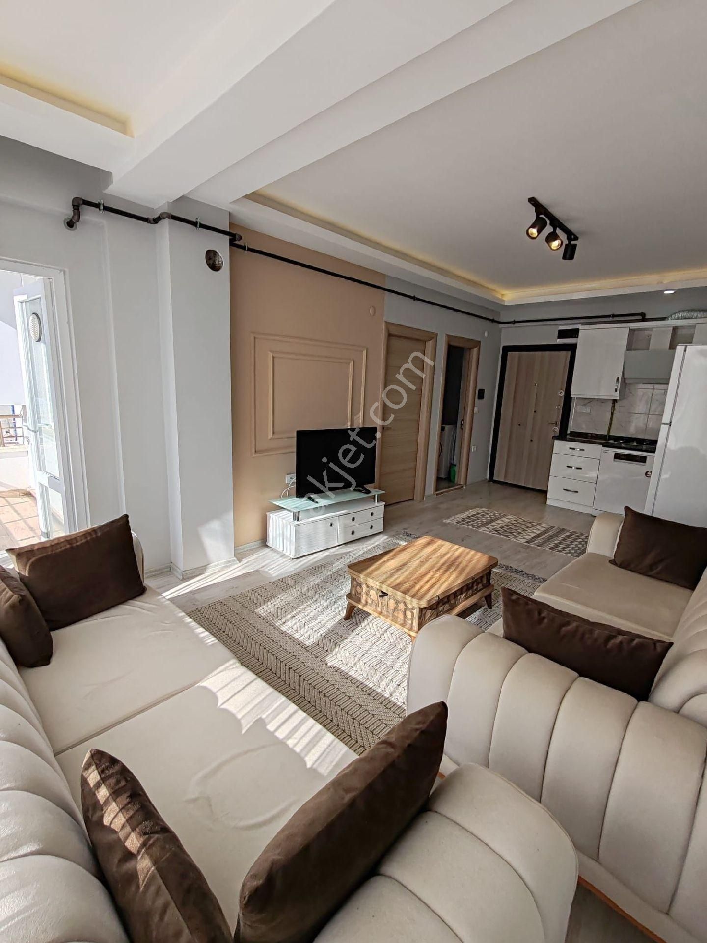 Tramvaya 2 Sokak Eşyalı Memur Kiracılı - Görsel 2