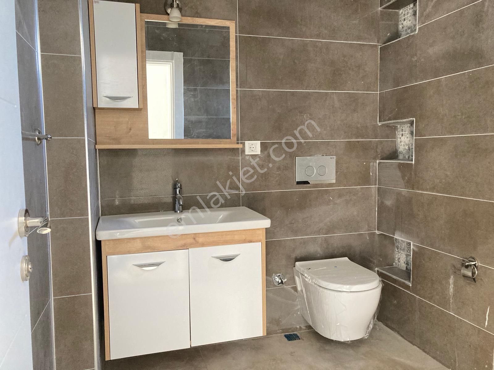 Doğanbeyde Satılık Sıfır Geniş Bahçeli Ebeveynli 2+1 Lüks Villa - Görsel 26