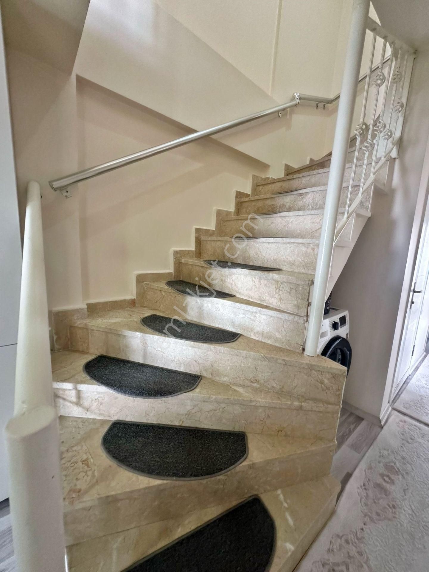 Bağlum'da 5+1 2 Teraslı Dubleks Daire - Görsel 11