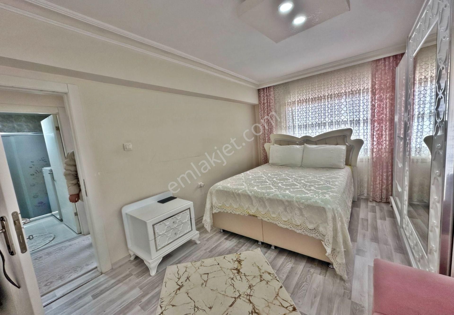 Bağlum'da 5+1 2 Teraslı Dubleks Daire - Görsel 14