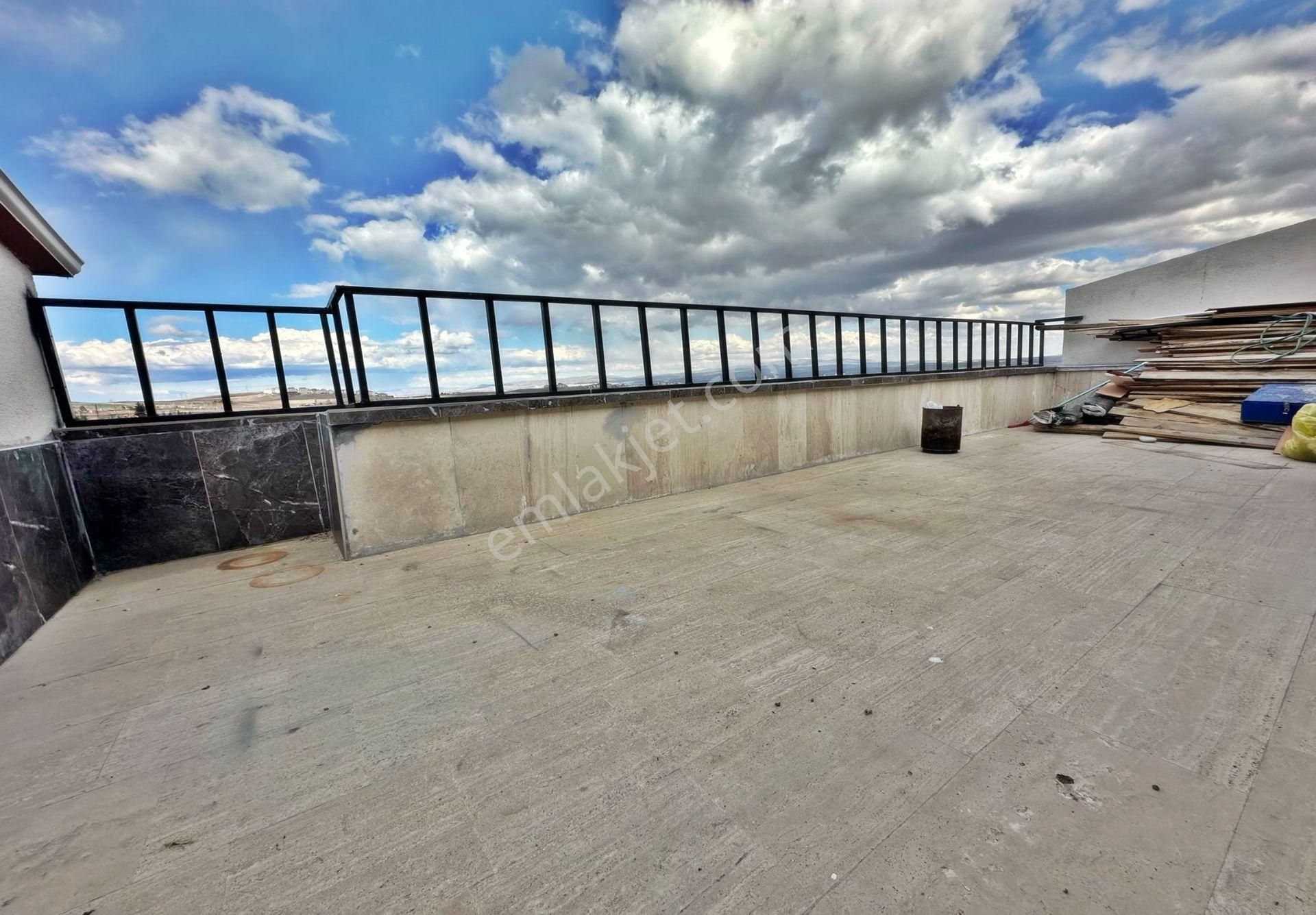 Bağlum'da 5+1 2 Teraslı Dubleks Daire - Görsel 2