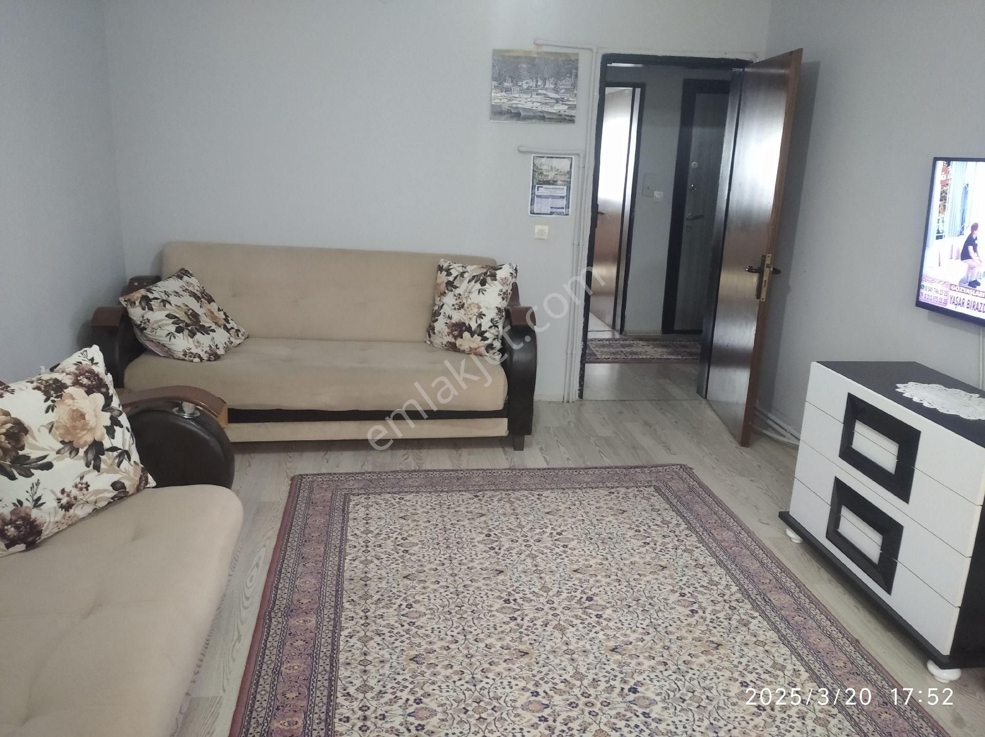 Çerkezköy Yıldırım Beyazıt Kiralık Daire Fa Özbirden Kumlugeçitte Emlak Konutlarında Cadde Üstü Full Eşyalı 1+1geniş Kullanışlı Daire