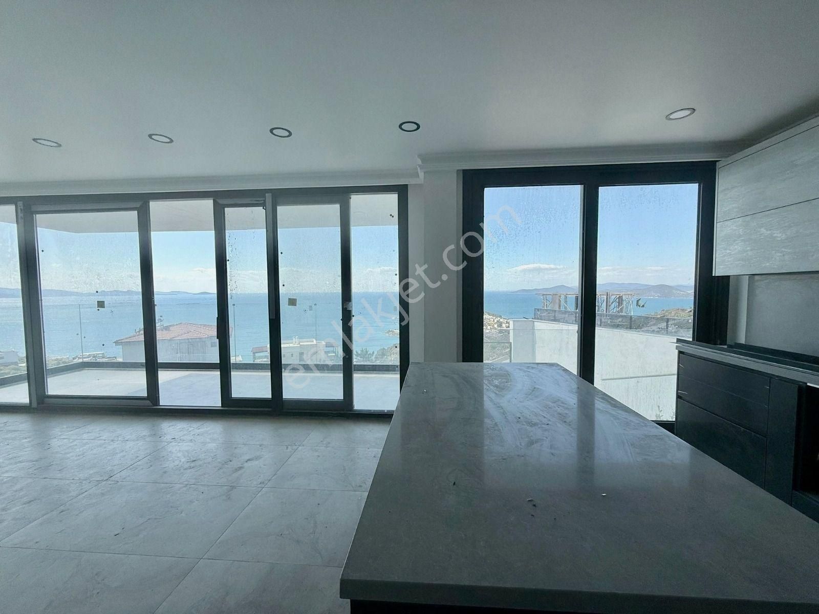 Denize Yakın Müstakil Bahçeli Villa Özel Havuz Ve Plajlı Ev - Görsel 15