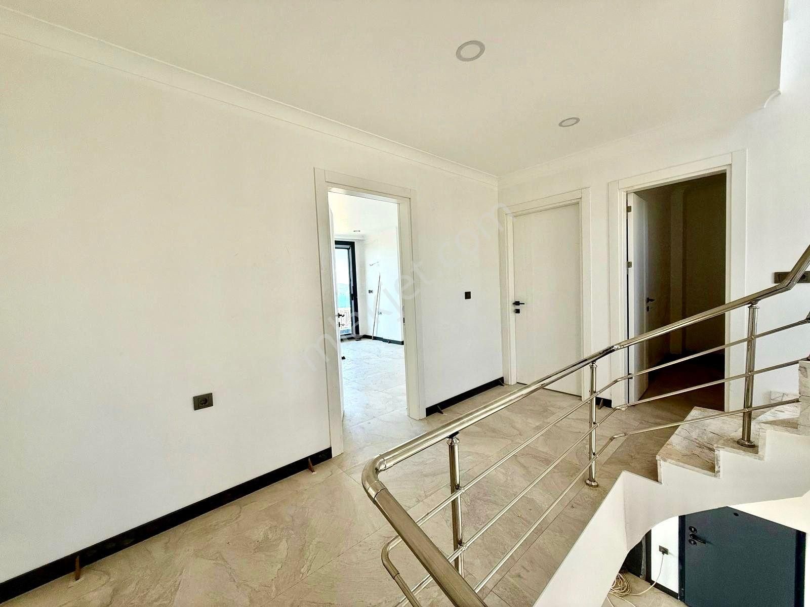 Denize Yakın Müstakil Bahçeli Villa Özel Havuz Ve Plajlı Ev - Görsel 27