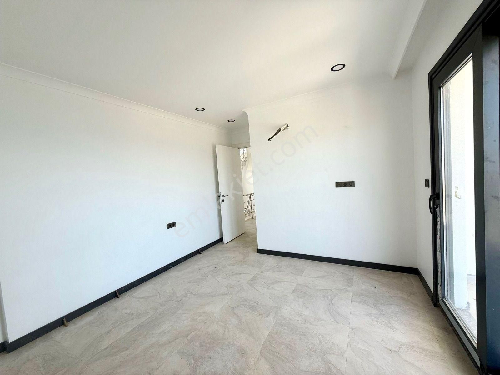 Denize Yakın Müstakil Bahçeli Villa Özel Havuz Ve Plajlı Ev - Görsel 23