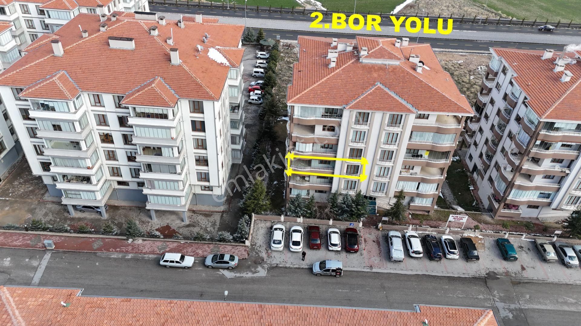 Niğde Merkez Aşağı Kayabaşı Satılık Daire E.gökal Bor Yolu Ve 2.bor Yolu Arası Arakat 2 3+1 Satılık !!