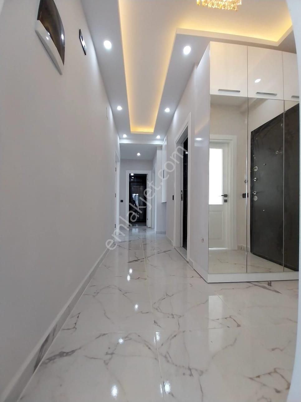 Ata'dan Erdemli Alata'da Satılık 3+1 Sıfır Daire